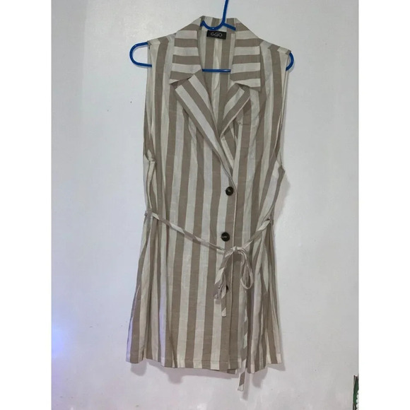 GAP Beige and White Striped Tunic Top. - Picture 2 of 11